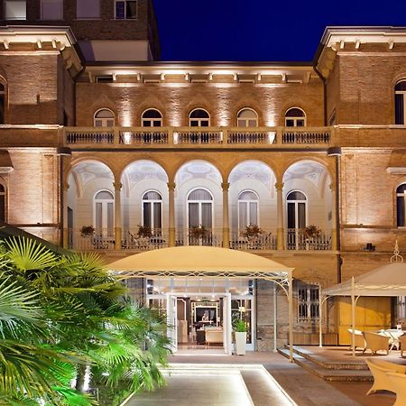 Villa Adriatica Ambienthotels Rimini Bagian luar foto