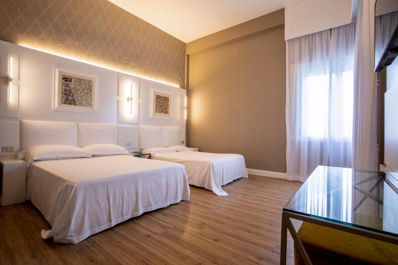 Villa Adriatica Ambienthotels Rimini Bagian luar foto