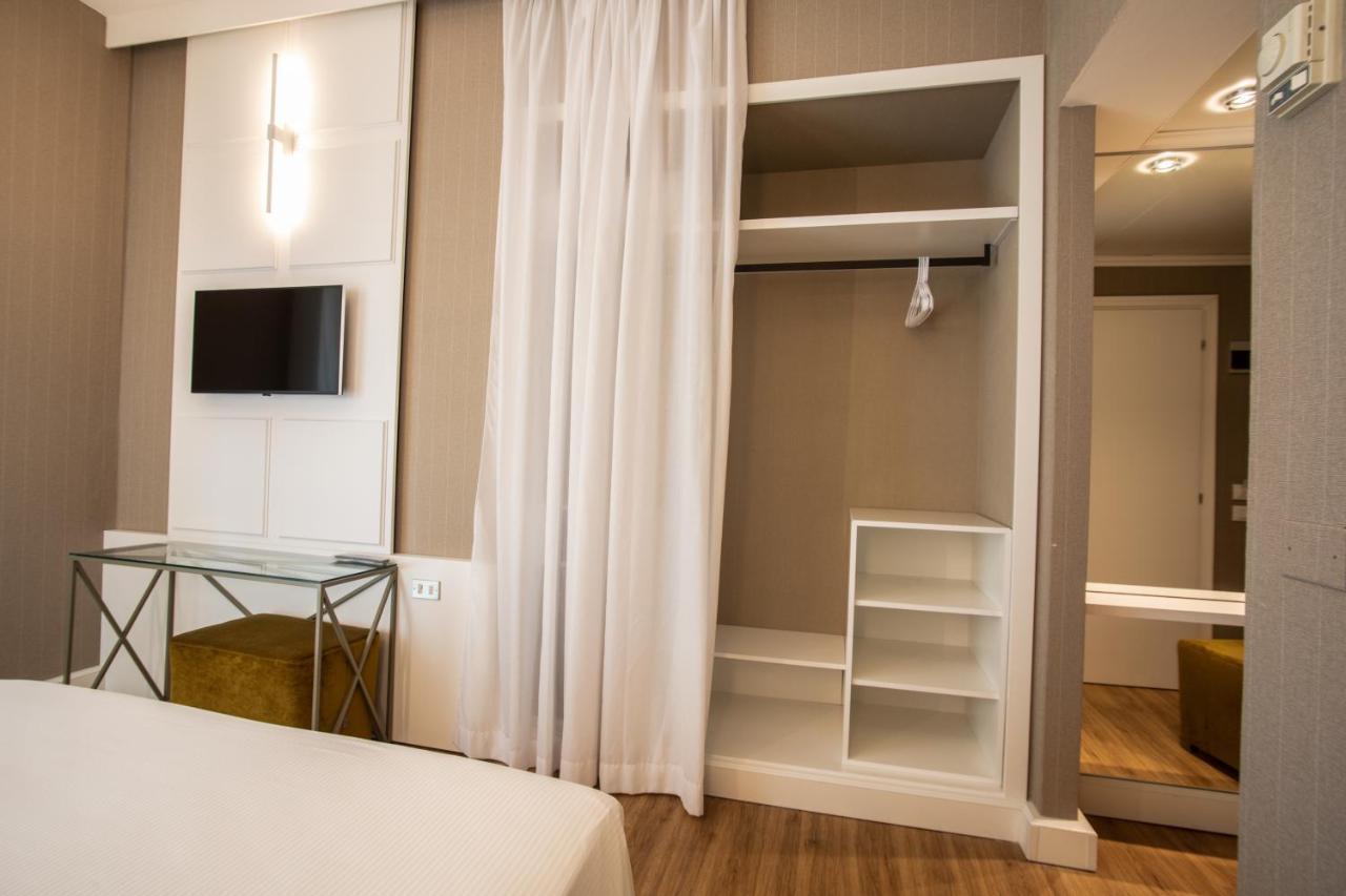 Villa Adriatica Ambienthotels Rimini Bagian luar foto