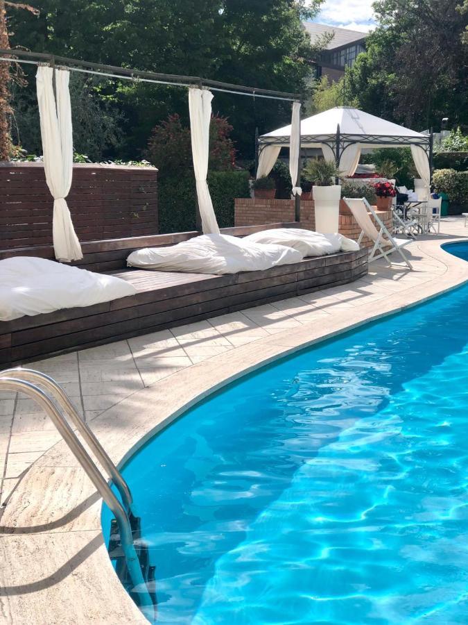 Villa Adriatica Ambienthotels Rimini Bagian luar foto