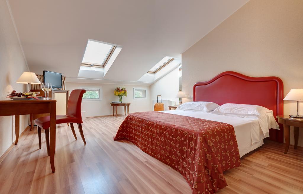 Villa Adriatica Ambienthotels Rimini Bagian luar foto