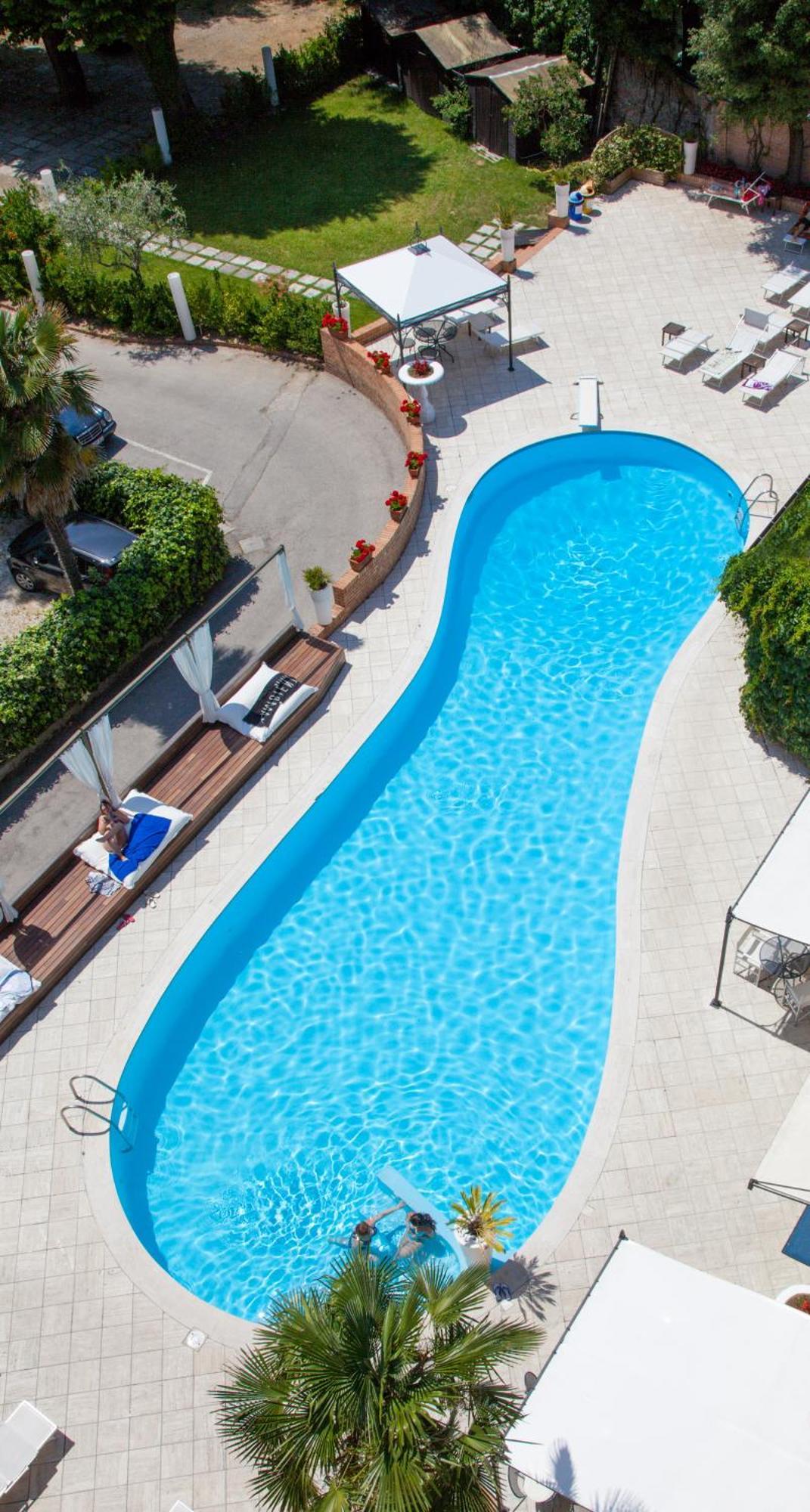 Villa Adriatica Ambienthotels Rimini Bagian luar foto