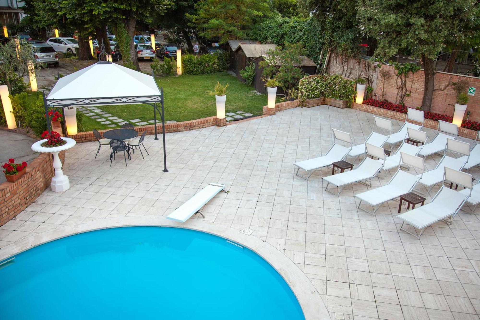 Villa Adriatica Ambienthotels Rimini Bagian luar foto