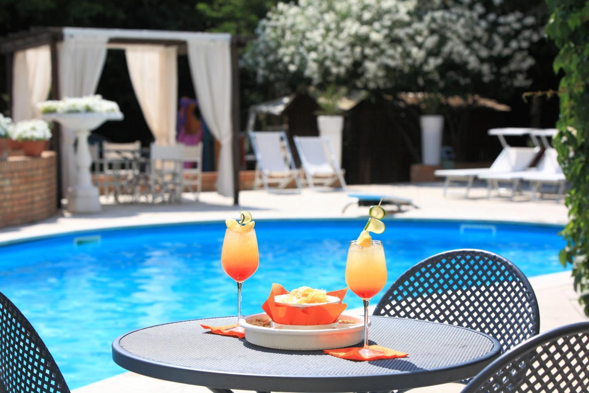 Villa Adriatica Ambienthotels Rimini Bagian luar foto