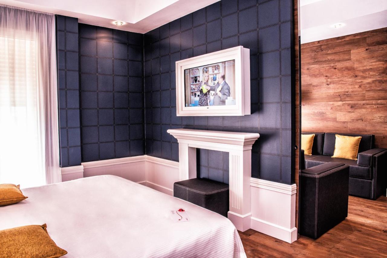 Villa Adriatica Ambienthotels Rimini Bagian luar foto
